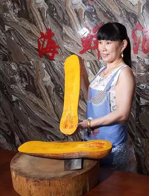 種南瓜竟然種出“麻煩”了，瓜販搶購，電視臺記者也趕來了